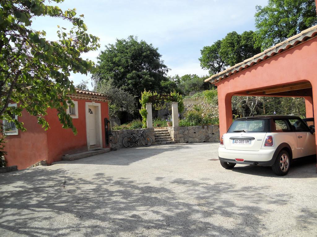 Lou Pero Mousco Hotel Saint-Paul-en-Foret Exterior photo